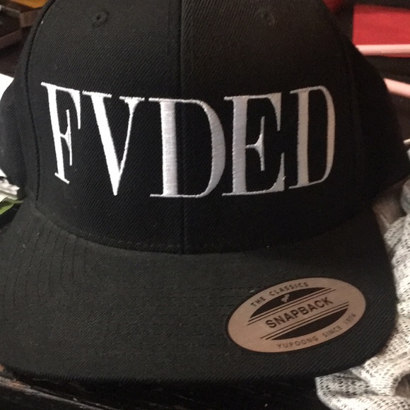 BRAND NEW fvded hat universal size - Picture 1 of 3